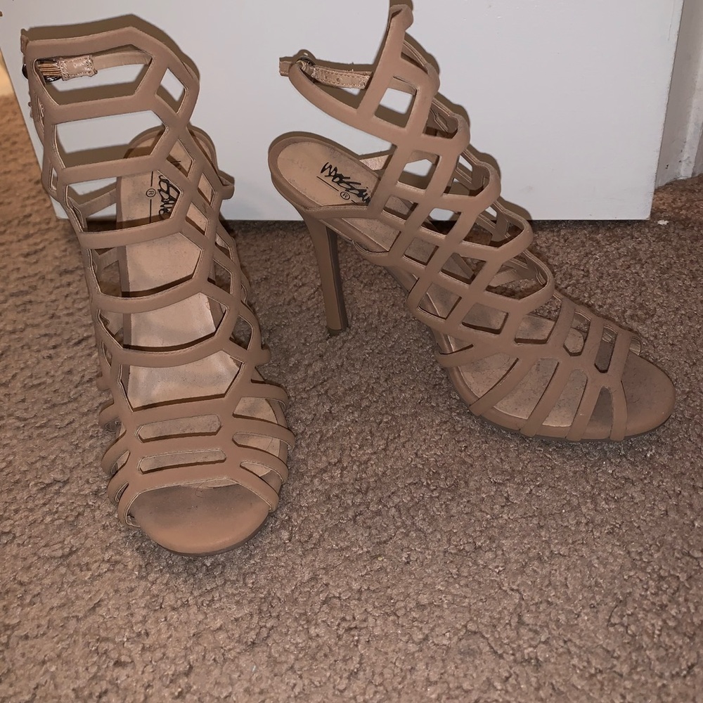 Tan heels